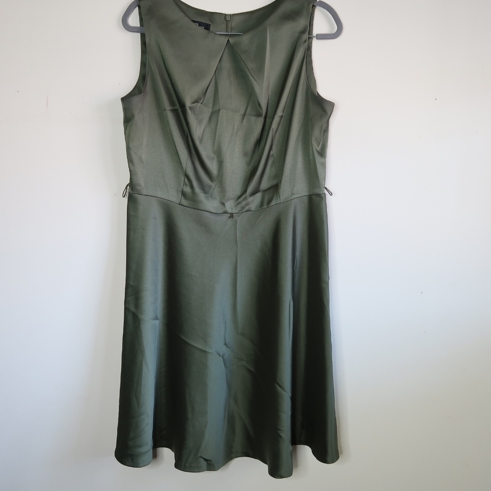 Jade green 👗